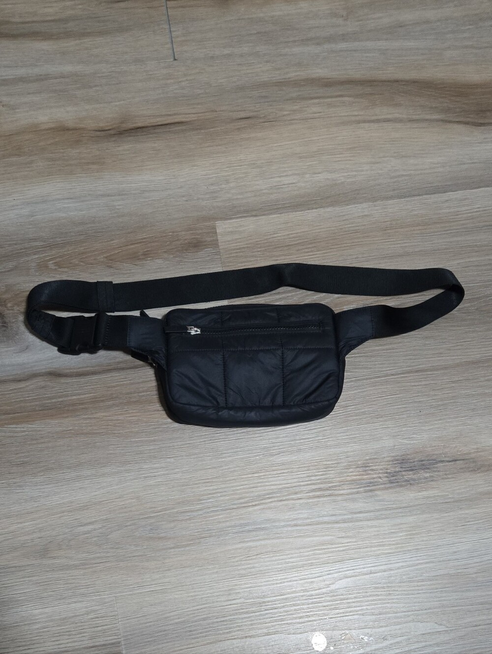 Lululemon Wear Ever Black Quilted Waist Bag - Picture 2 of 14